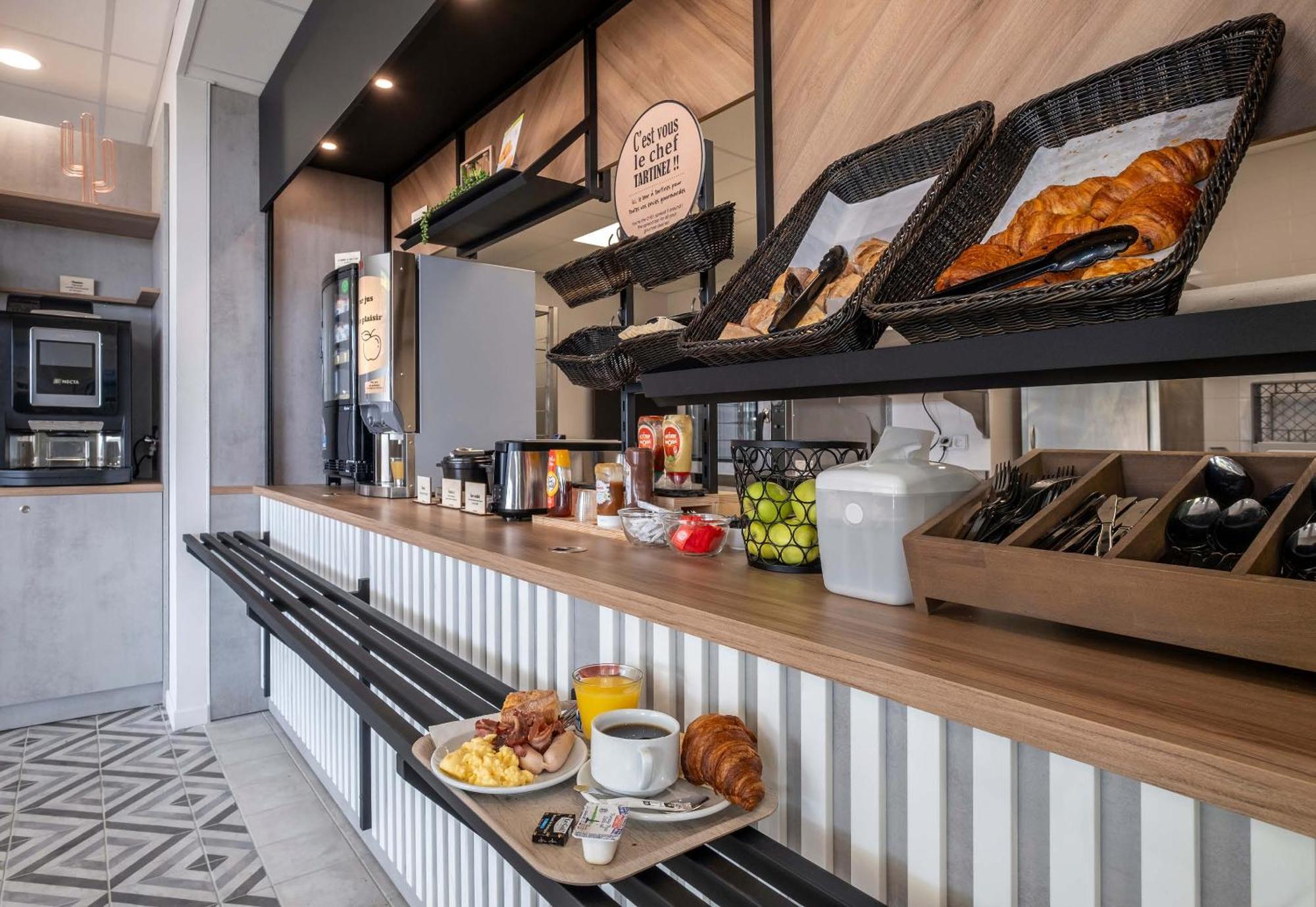 B&B Hotel 생트 외부 사진
